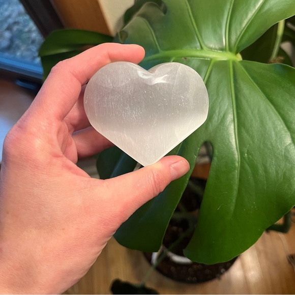 Selenite heart 🤍 - Picture 2 of 3